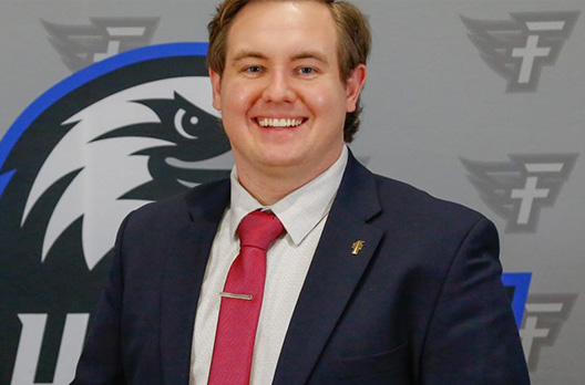 Elliott Graves